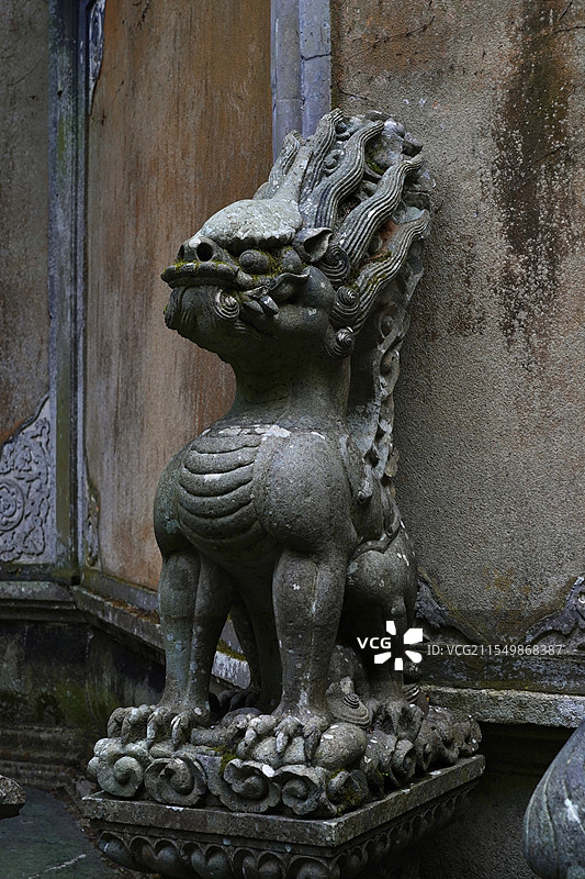 浙江舟山市普陀山景区法雨禅寺神兽雕塑图片素材