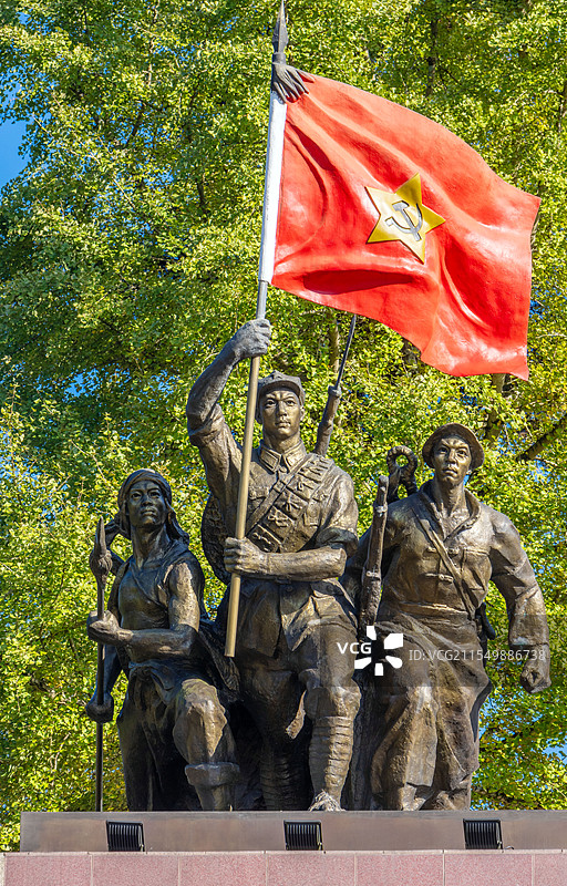 井冈山茨坪中国工农红军雕像图片素材