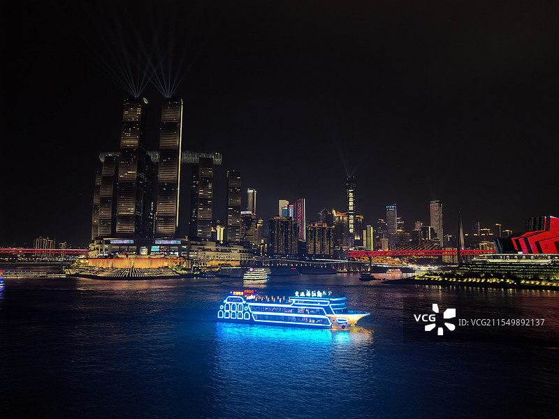 山城霓虹夜图片素材