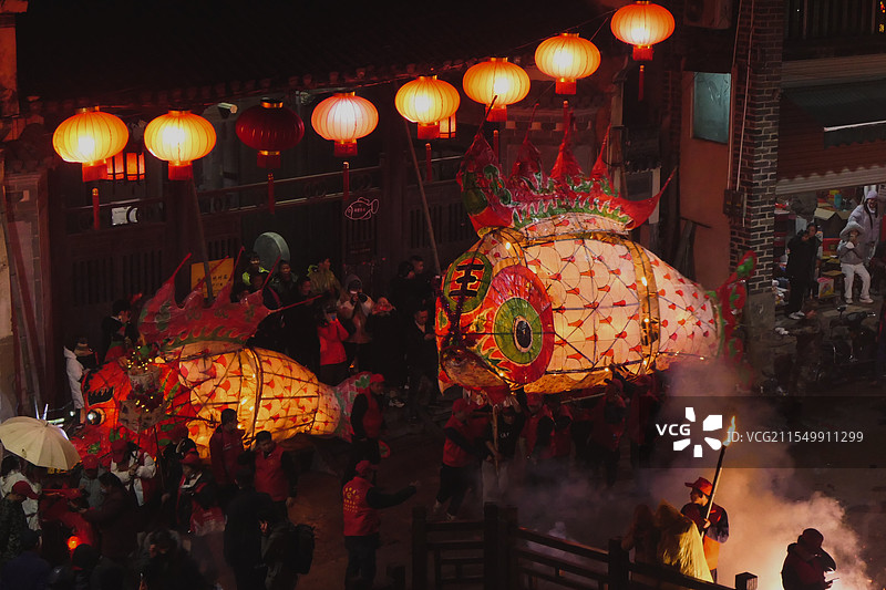 元宵节汪满田嬉鱼灯图片素材