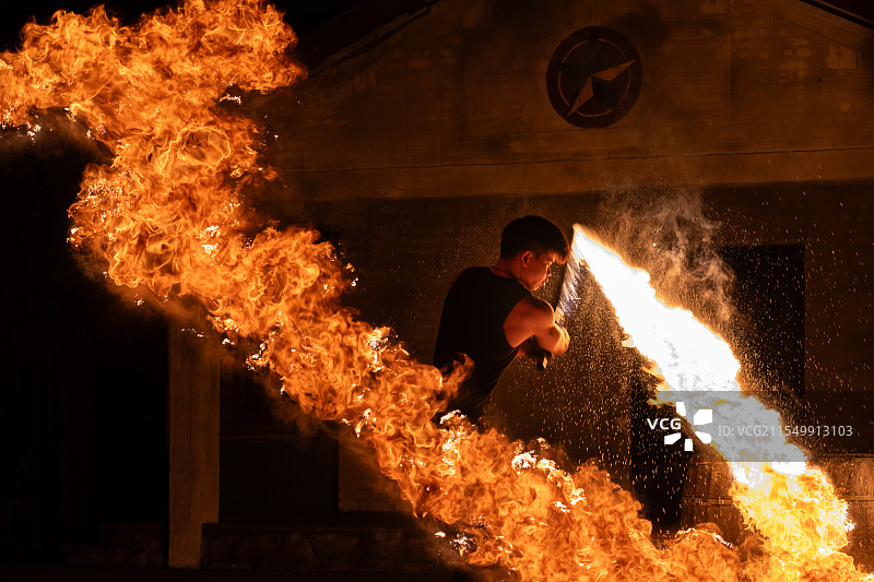 非遗火壶及火焰刀图片素材