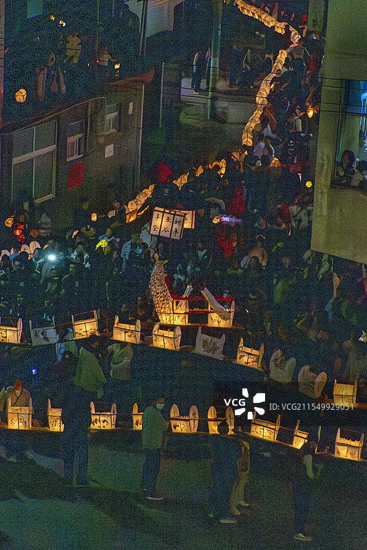 尤溪县岭头村，每年的正月初三、十五元宵节都会举行迎龙灯民俗活动，图为乙巳年初三晚活动现场。图片素材