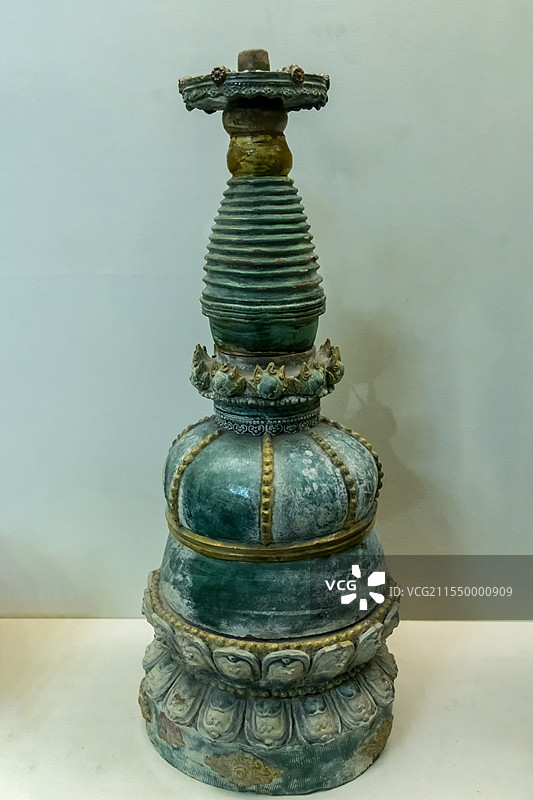甘肃省博物馆“佛教艺术展”：琉璃塔（元，1972年甘肃省陇西县出土，甘肃省博物馆藏）图片素材