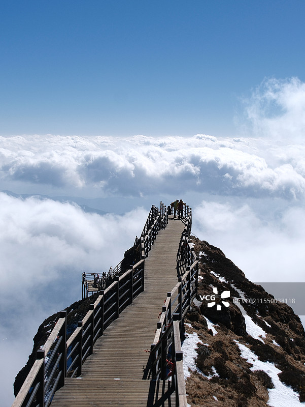 云南禄劝东川乌蒙轿子山云端栈道天路高海拔高处不胜寒图片素材