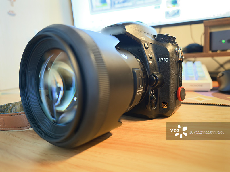 尼康D750单反相机搭配大光圈定焦镜头特写图片素材