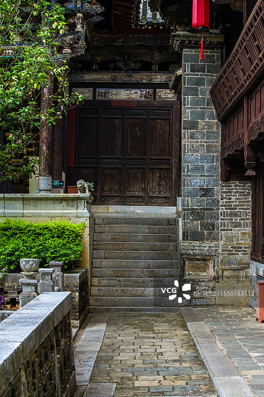 中国云南省红河哈尼族彝族自治州建水县西庄镇团山村民居建筑景观图片素材