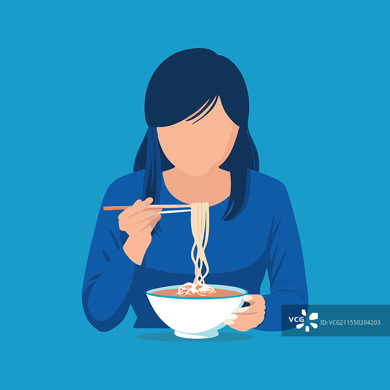 可爱的女孩用筷子吃方便面图片素材