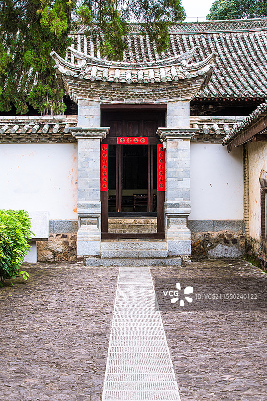 中国云南省红河哈尼族彝族自治州建水县西庄镇团山村民居建筑景观图片素材