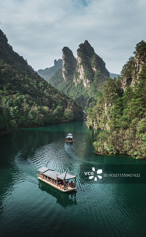 湖南张家界武陵源宝峰湖景区自然风光航拍图片素材