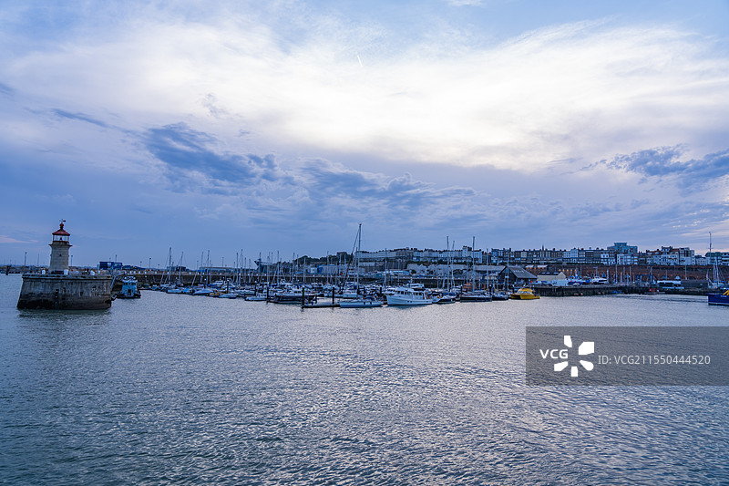 英国东南部小镇拉姆斯盖特港口风光图片素材
