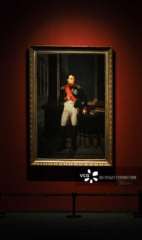 《站立的拿破仑像》 1813年吉罗代·特里奥松 法国拿破仑第十骑兵团协会收藏 山东博物馆拿破仑文物展图片素材