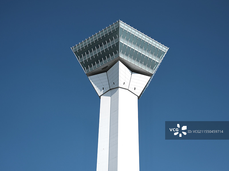 蓝天下白色的函馆五稜郭塔图片素材