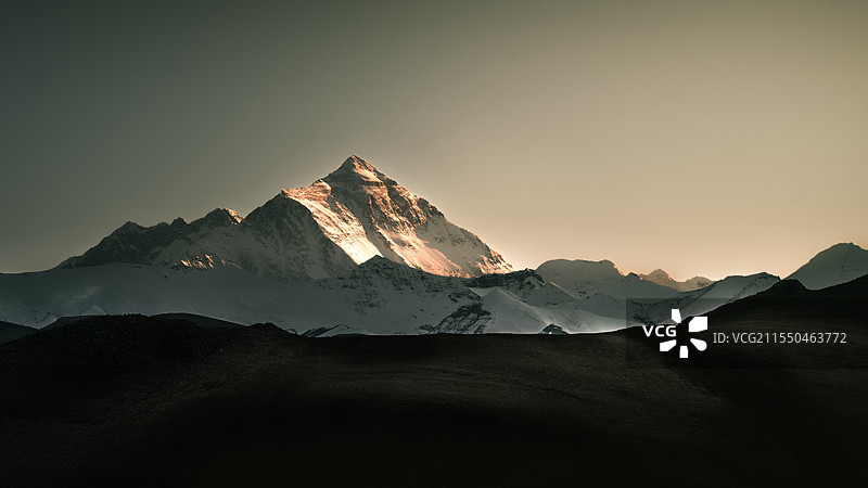 珠峰暮晖图片素材