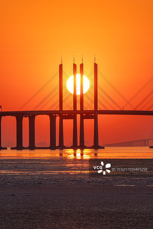 青岛胶州湾大桥日落图片素材