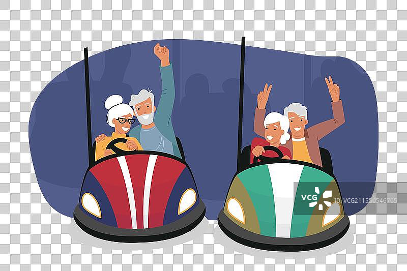 老年人在汽车形状的旋转木马上骑行图片素材