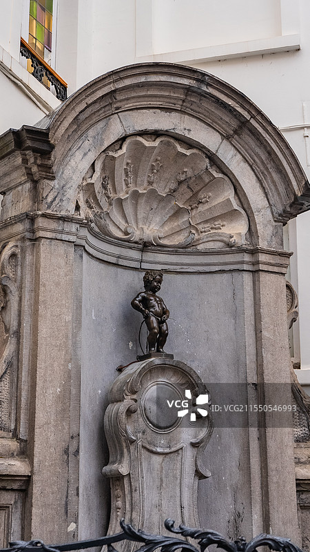 欧洲比利时布鲁塞尔著名景点撒尿小童的特写图片素材