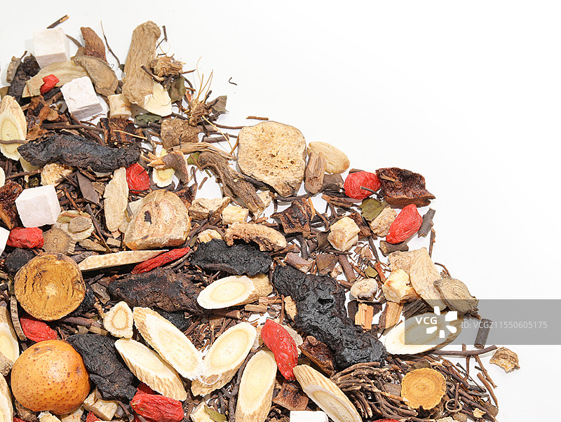 白色背景上的中国传统中医中药材图片素材