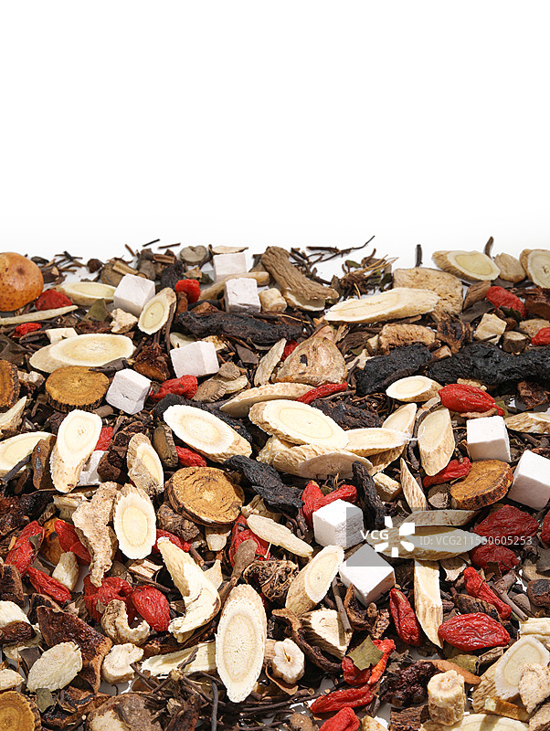 白色背景上的中国传统中医中药材图片素材