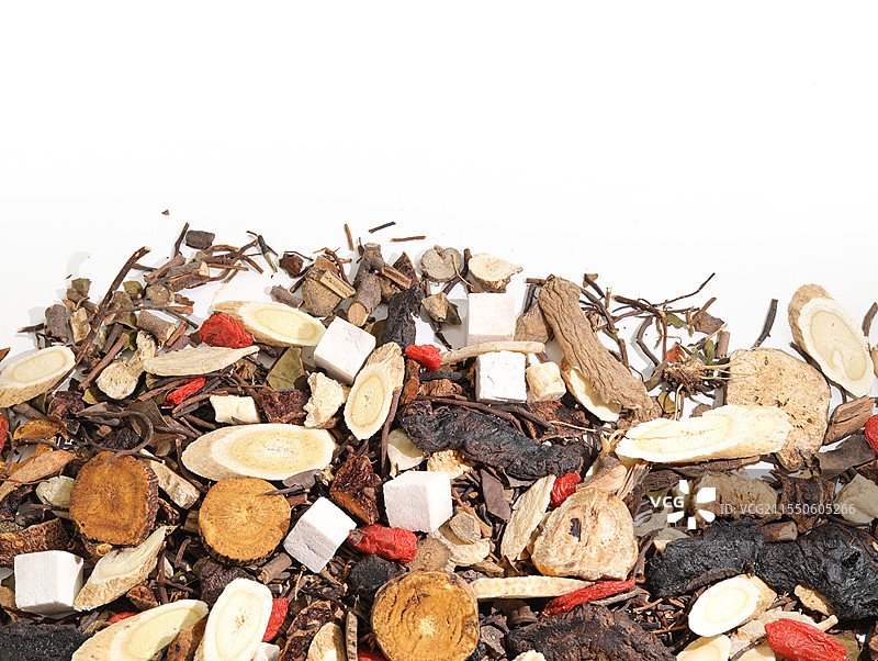 白色背景上的中国传统中医中药材图片素材