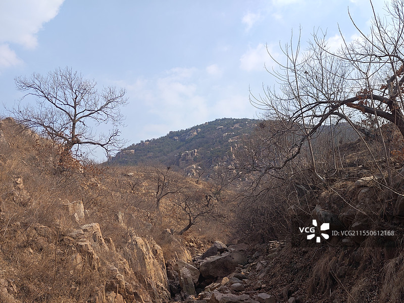 春天雨水节气，五莲县九仙山七米沟风光图片素材