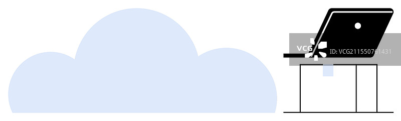 云计算与笔记本电脑的远程数据概念图片素材