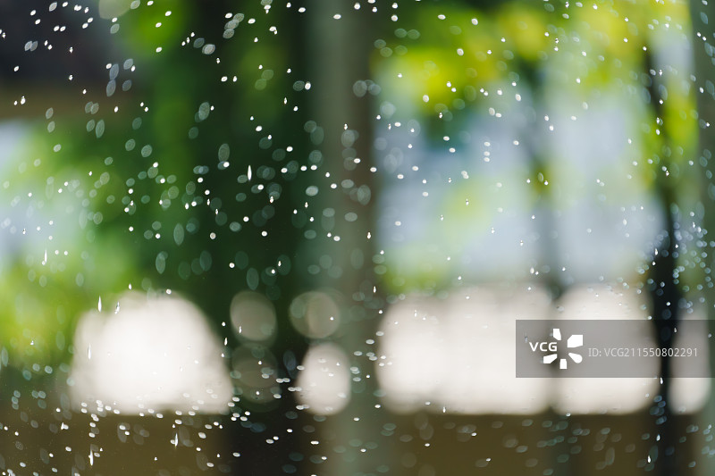 梦幻光斑雨图片素材