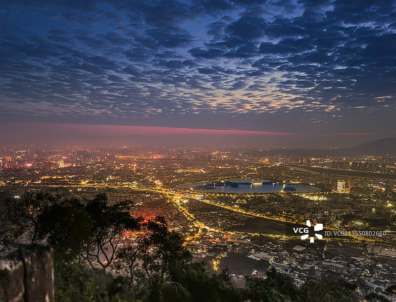 层积云晚霞城市夜景图片素材