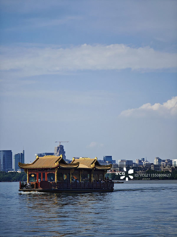 西湖游船龙船图片素材