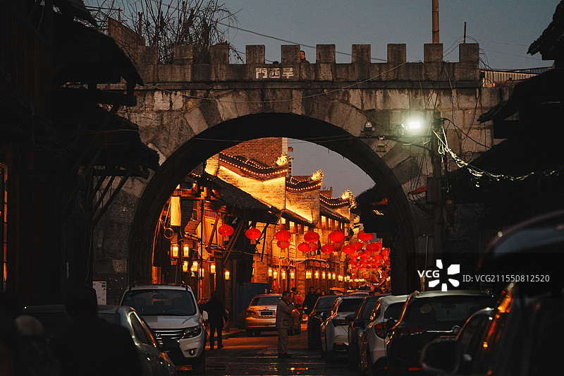 旱西门城门，湖南武冈古城，西直街，春节灯笼，石板路木板门，明城墙，全国重点文物保护单位，历史文化名城图片素材