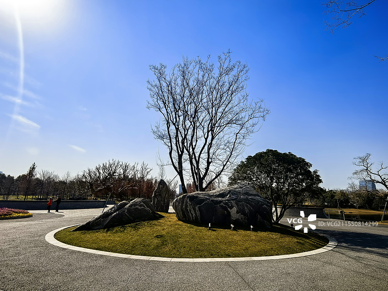 上海世博文化公园门口的山石景观太好看图片素材