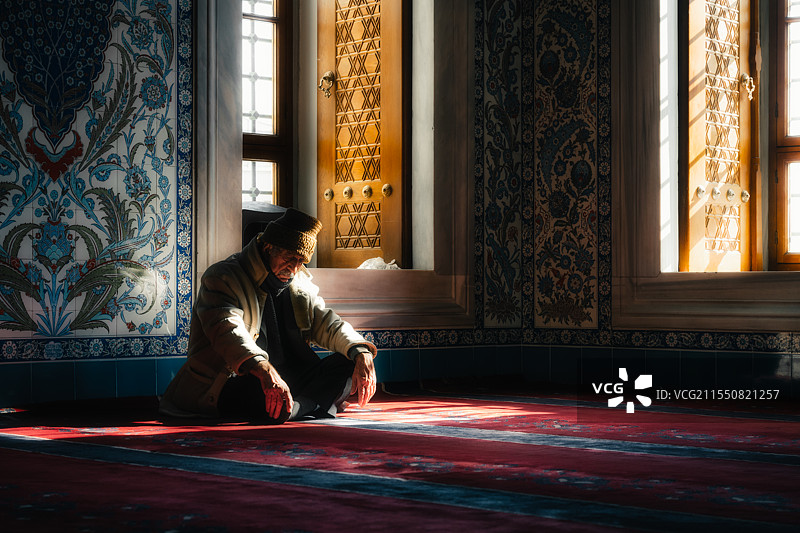 热烈的虔诚图片素材