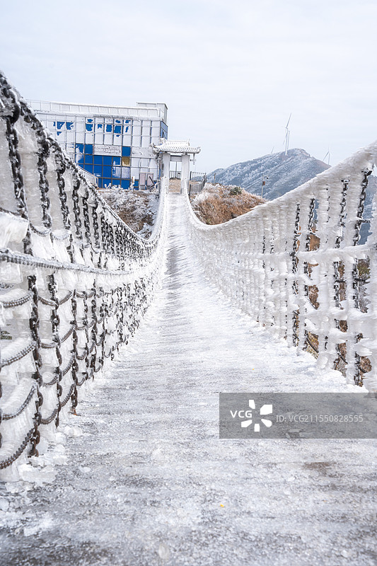 云冰山冰挂图片素材