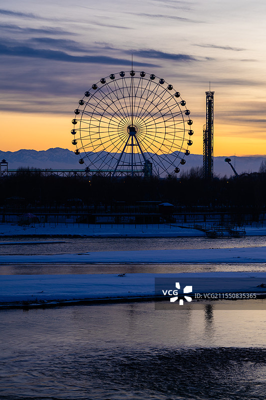 伊犁河日落图片素材