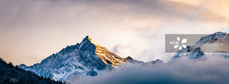 四姑娘山日出图片素材