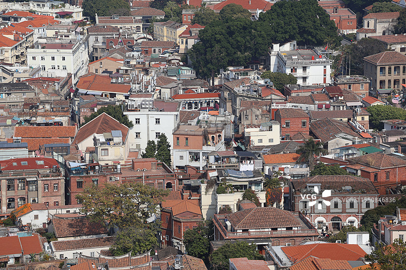 鼓浪屿上的红顶房屋图片素材