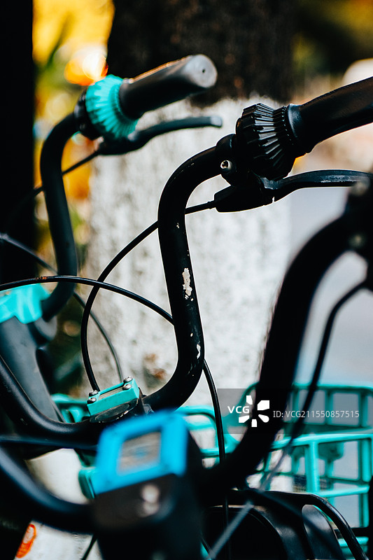 街边的共享单车……图片素材