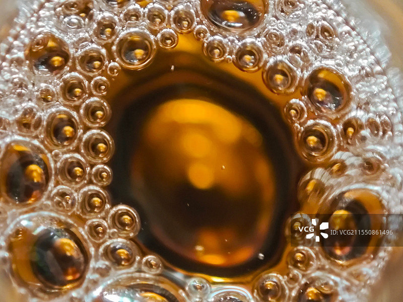 起泡的酒水图片素材