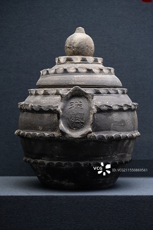 安徽亳州博物馆富荣花园僧侣合葬墓出土文物图片素材