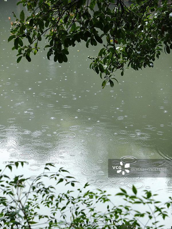 杭州雨天图片素材