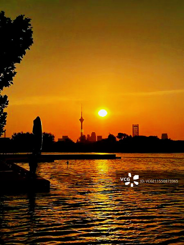 城市的火烧云图片素材