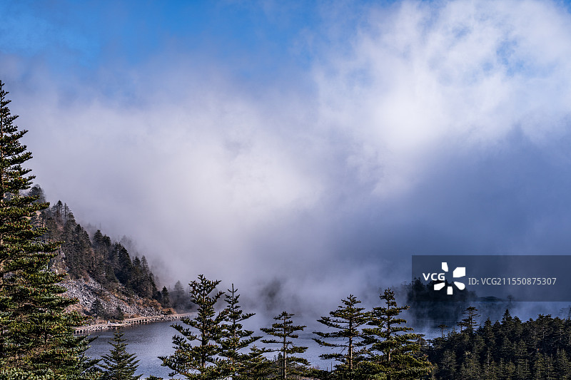 西昌螺髻山海子图片素材