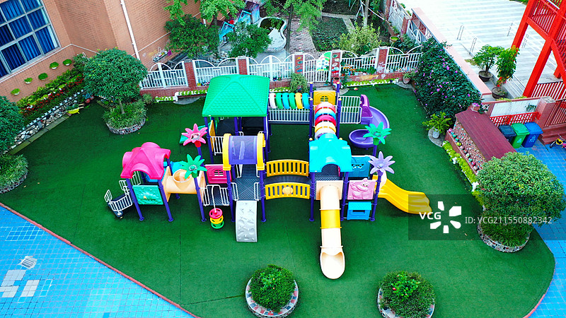 航拍幼儿园的故事图片素材