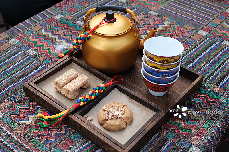 藏式酥油茶和特色点心图片素材