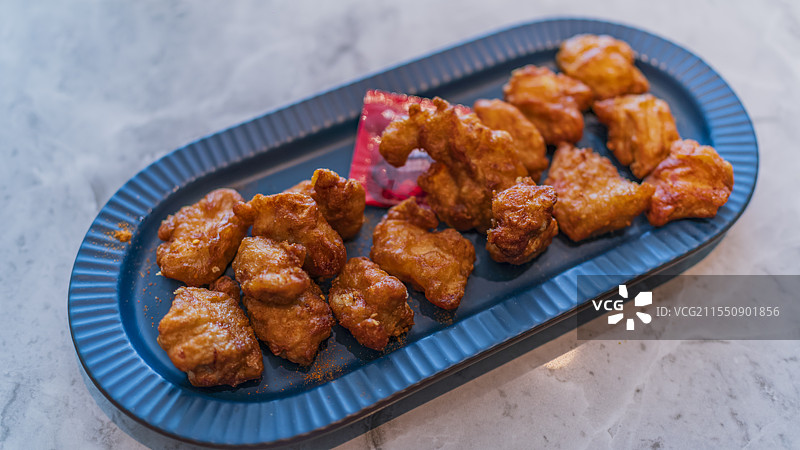 山东省烟台市芝罘区必胜客快餐必胜香香鸡炸鸡块图片素材