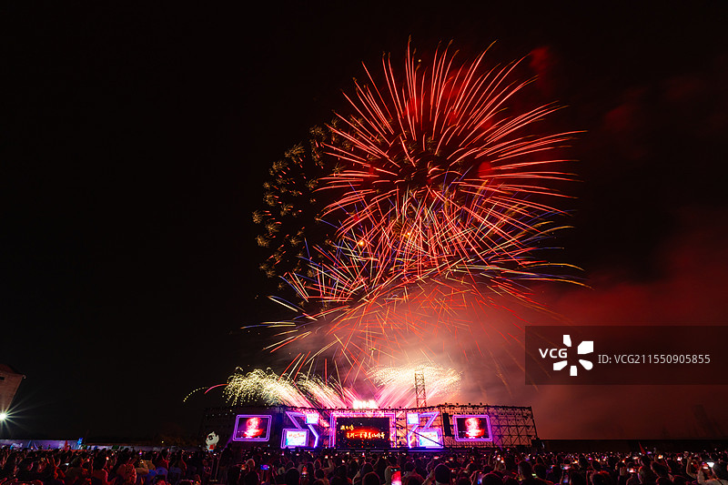 佛山市南海区里水镇贤鲁岛烟花秀：贤鲁岛之夜图片素材