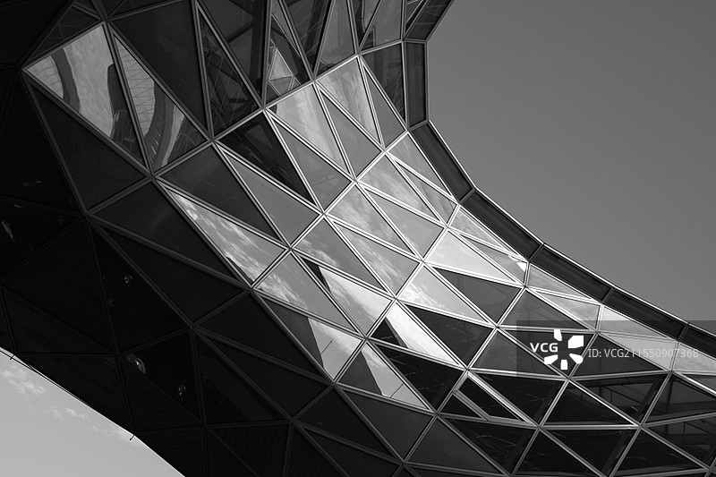 世博展览馆白云倒影图片素材