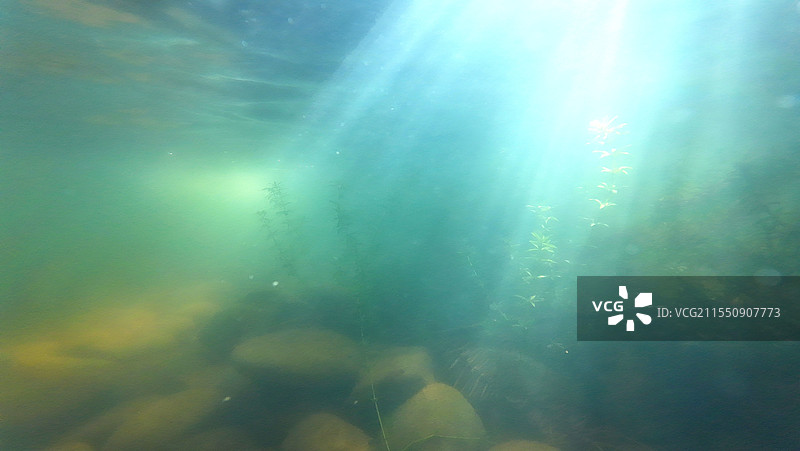 水下丁达尔图片素材