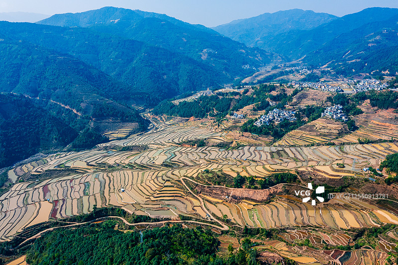 云南省红河州绿春县桐株梯田风光图片素材