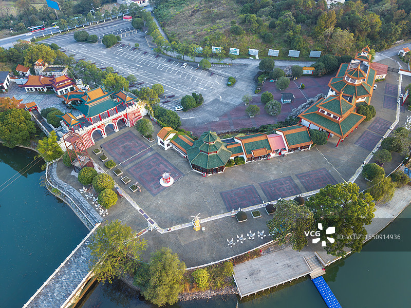 桂林兴安乐满地主题乐园大门图片素材