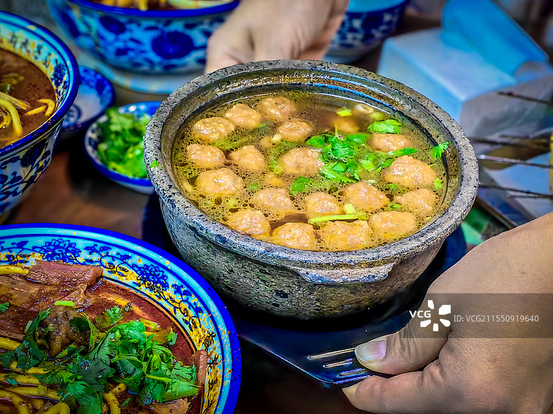 砂锅丸子汤图片素材